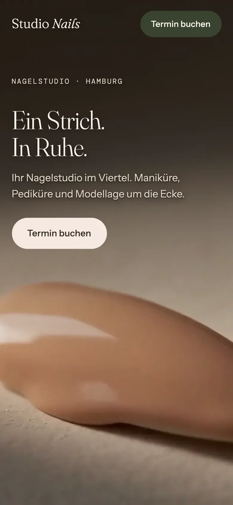 Die Startseite des Nagelstudio-Konzepts auf dem Handy